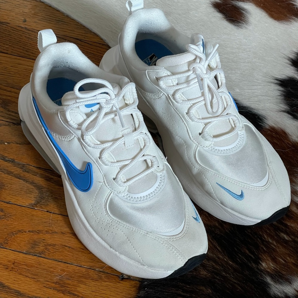 NIKE AIR MAX VERONA - size 8.5